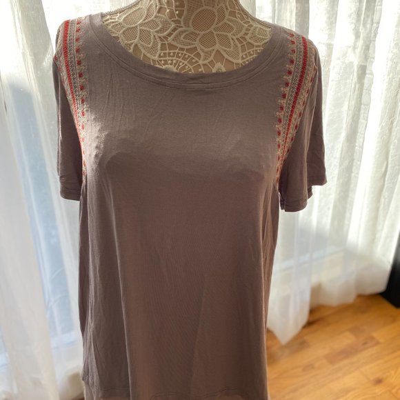 NWT Jodifl Tan Embroidered Tee - Picture 3 of 9